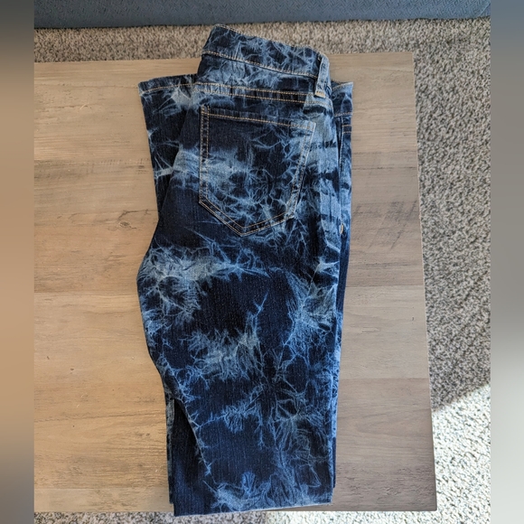 New York and Company Blue Tie Dye Low Rise Skinny Leg Jeans - Size 4 - Picture 3 of 7
